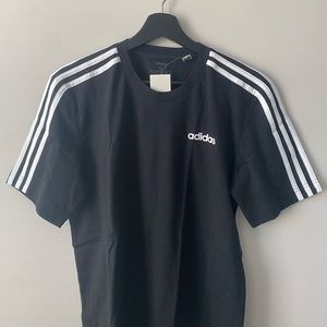 Classic Adidas T-Shirt (S)